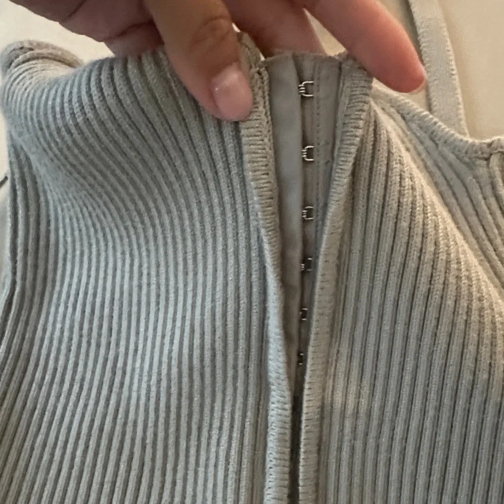 ZARA Light Gray Ribbed Crop Cardigan set - Picture 5 of 12